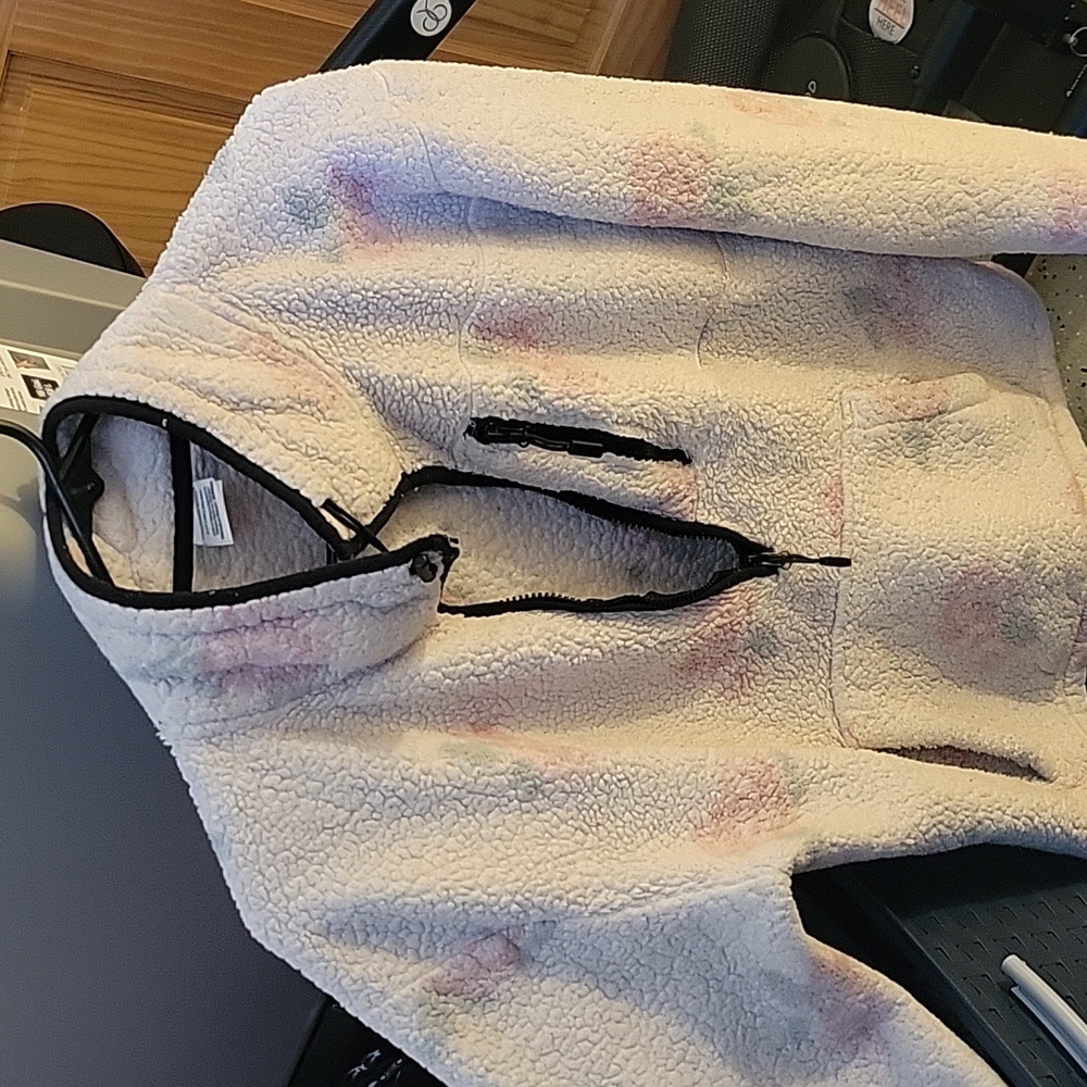 Pink small sweater